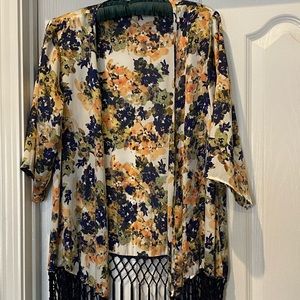 Gianni Bini Floral Kimono
